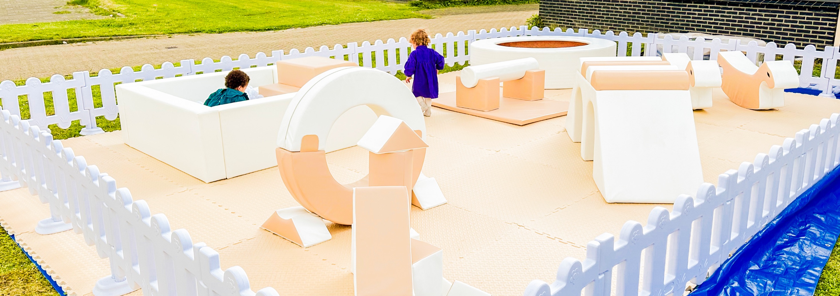 White & pastel soft play style by Mini Munchkins